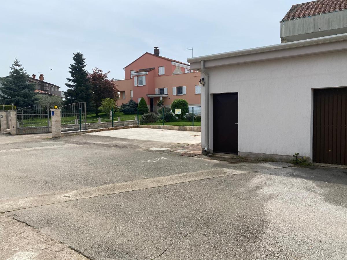 Casa Cino Apartment Umag Bagian luar foto